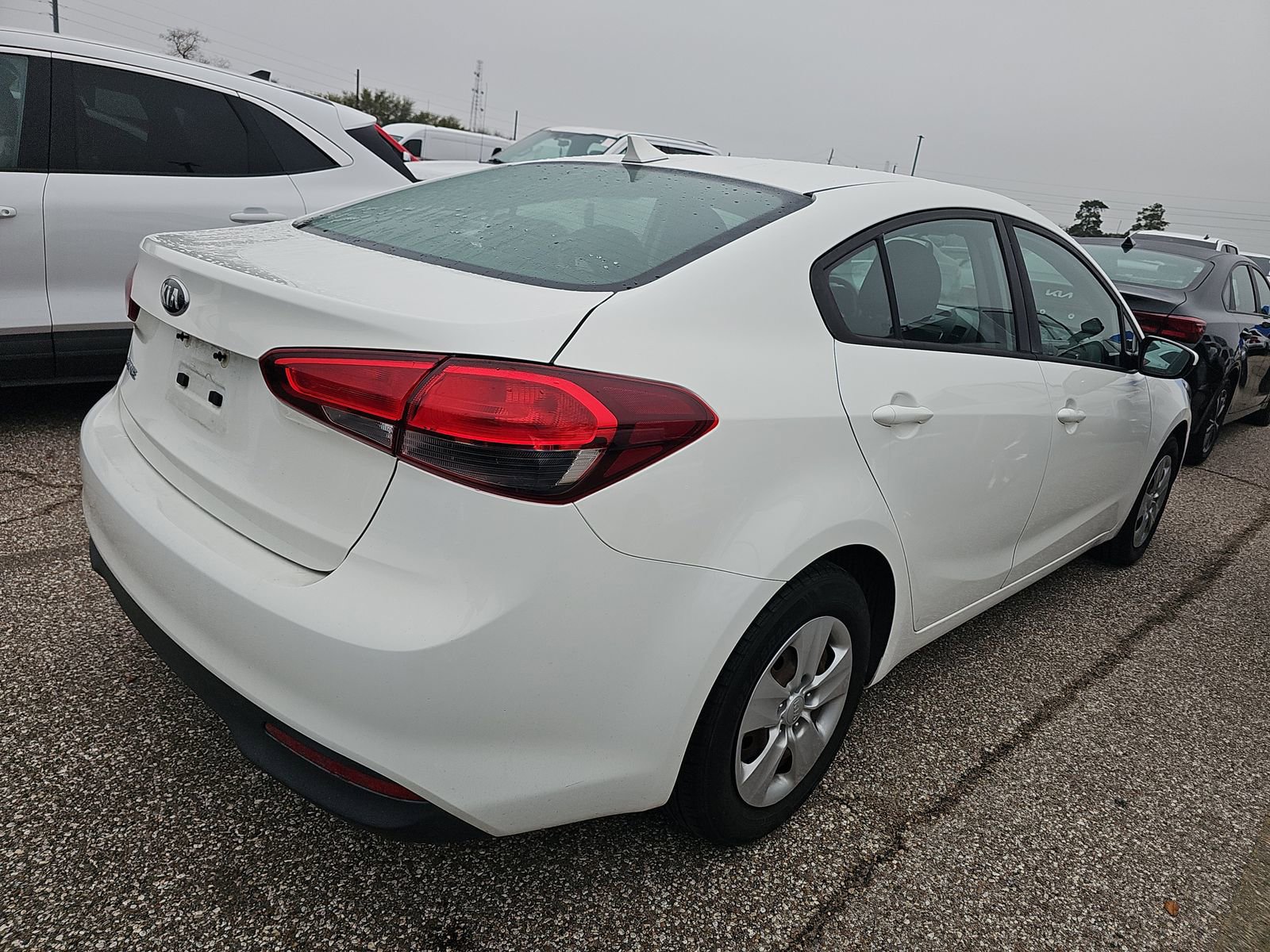 Used 2018 Kia Forte LX w/ LX Rear Camera Package image 6