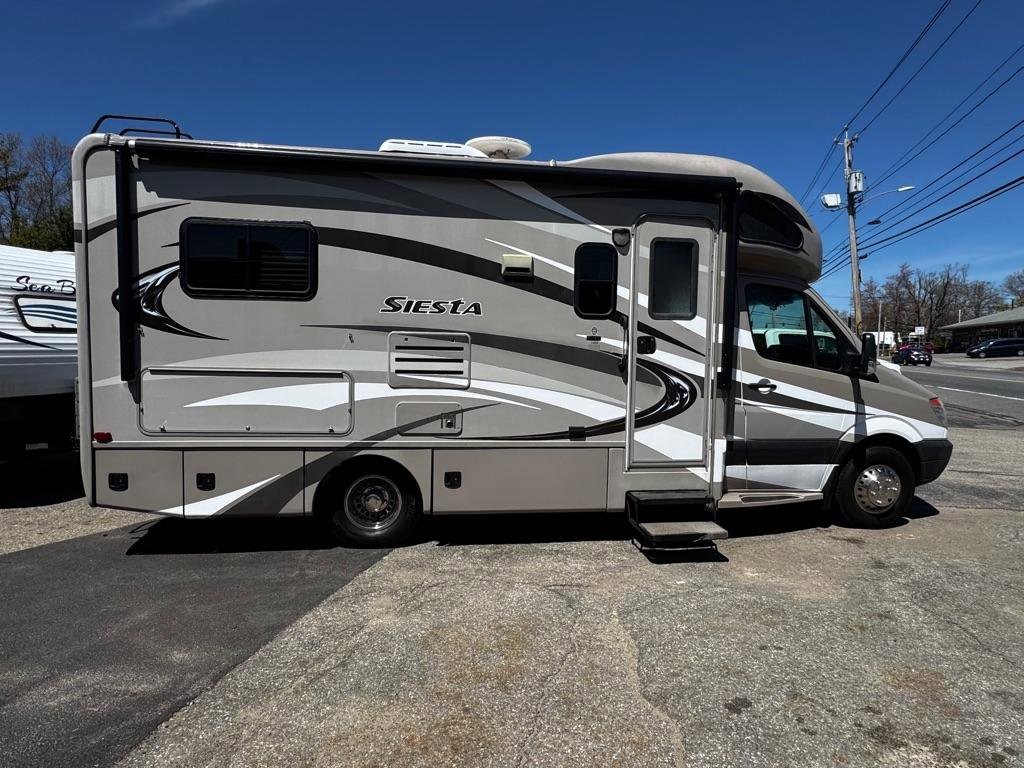 Used 2013 Mercedes-Benz Sprinter 3500 image 7