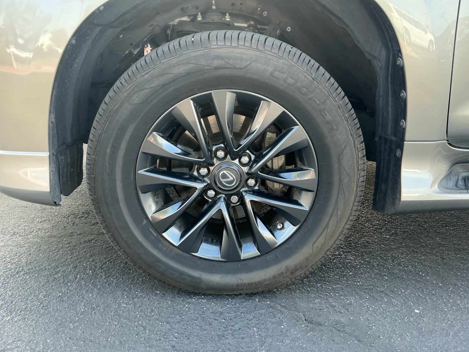 Used 2020 Lexus GX 460 Premium w/ Premium Package AWD/4WD image 22