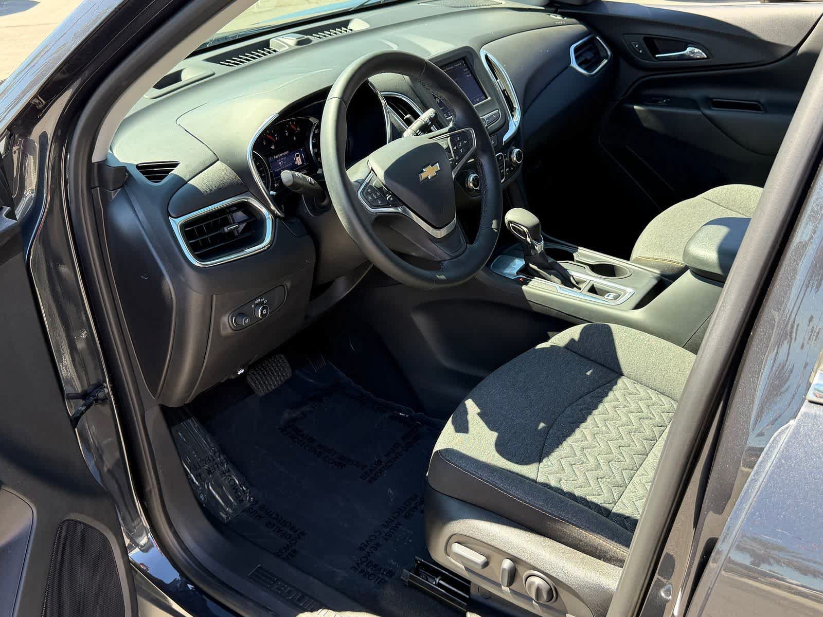 Used 2023 Chevrolet Equinox LT FWD image 13