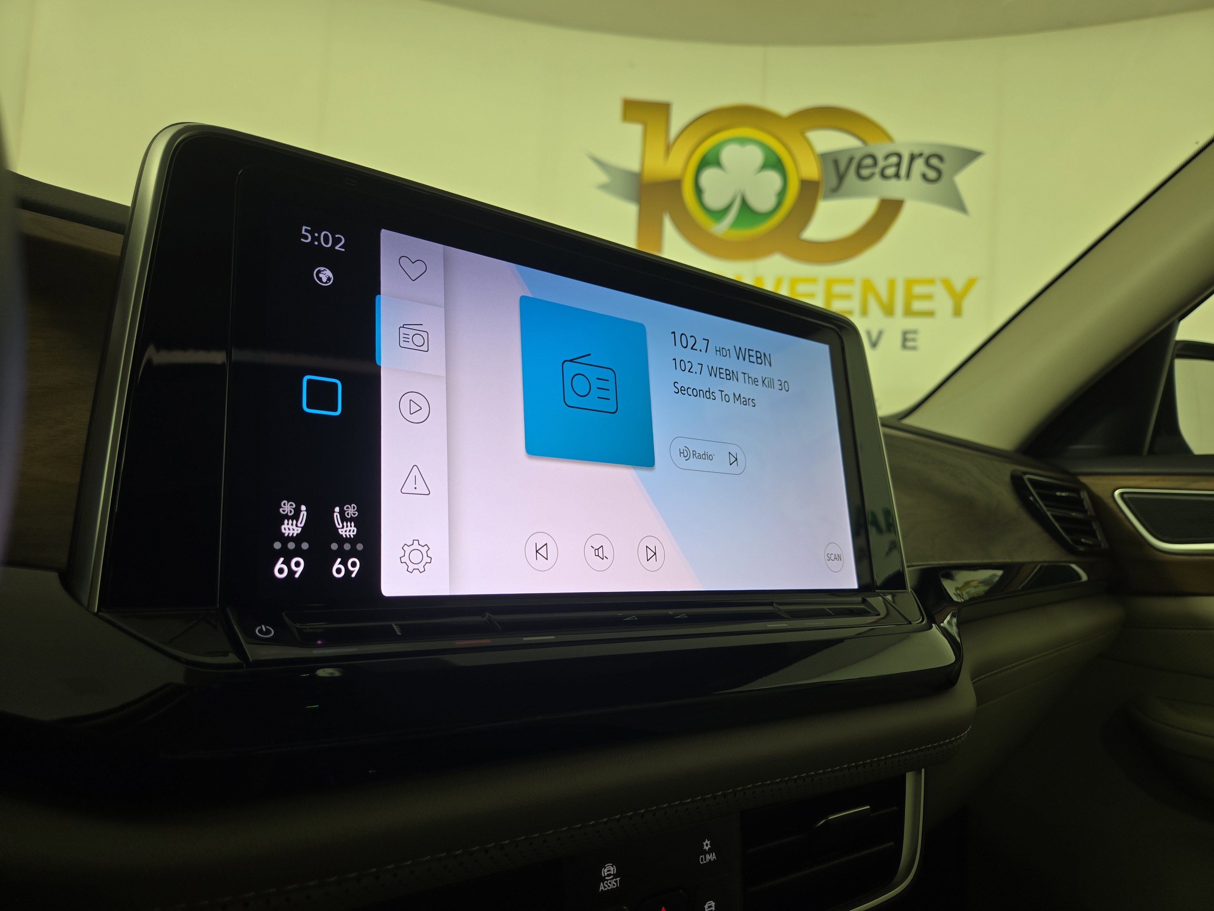 Used 2025 Volkswagen Atlas SE image 20