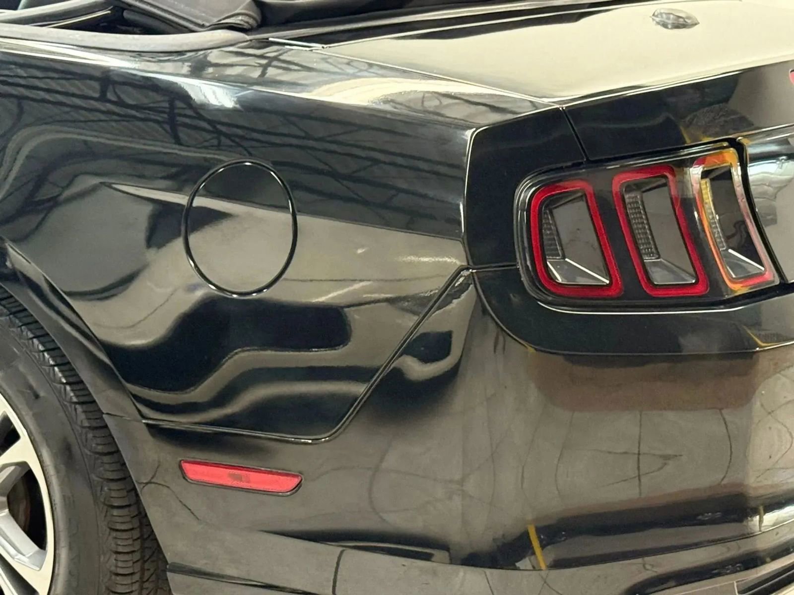 Used 2014 Ford Mustang Premium image 11