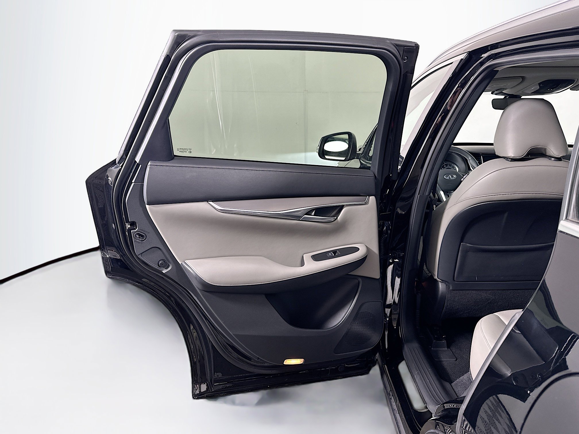 Used 2023 INFINITI QX50 Luxe FWD image 26