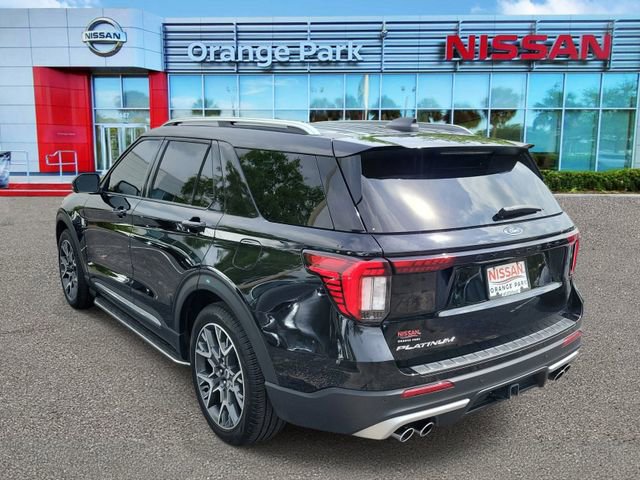 Used 2025 Ford Explorer Platinum w/ Ultimate Package image 3