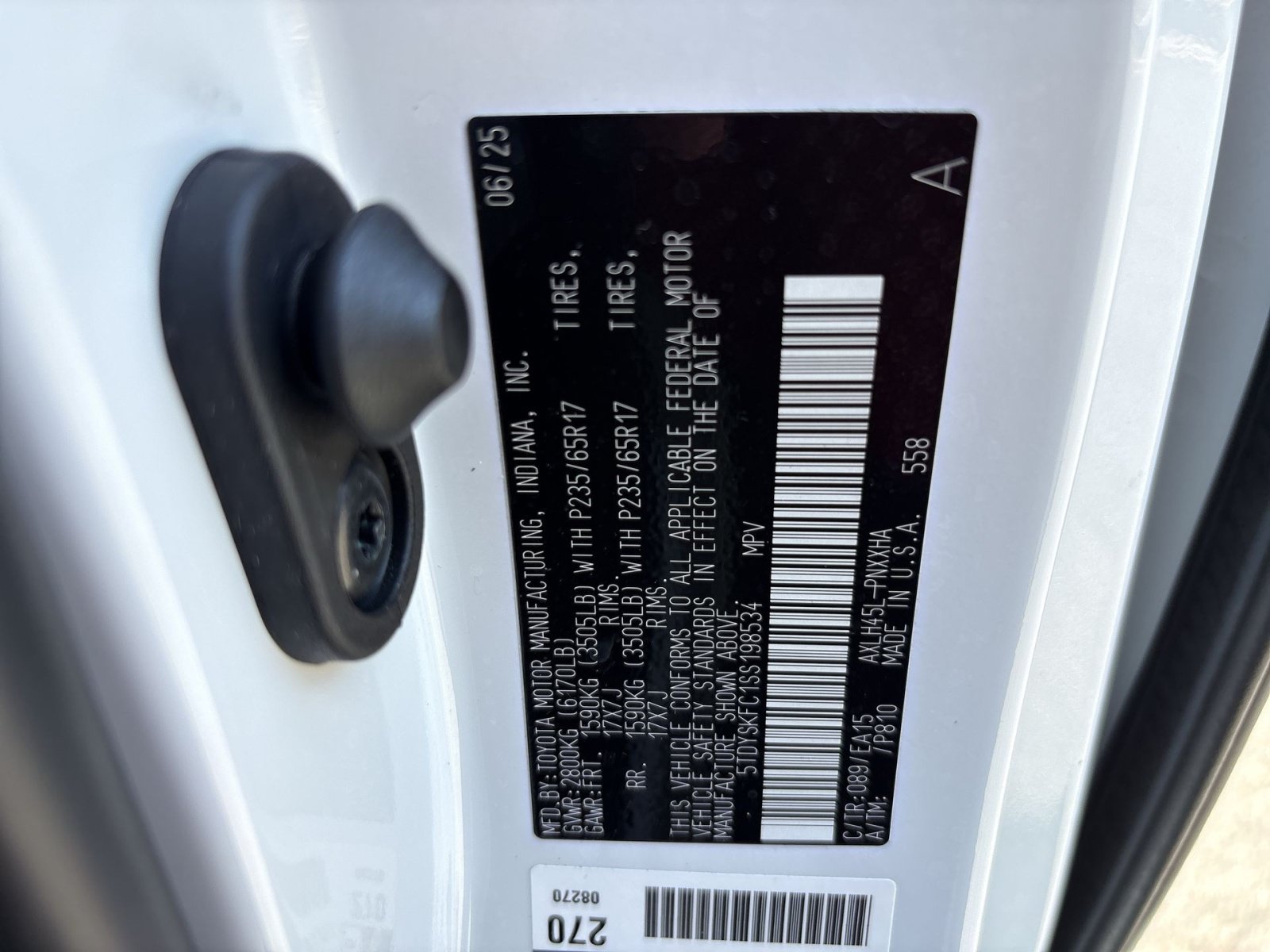 Used 2025 Toyota Sienna XLE AWD/4WD image 29