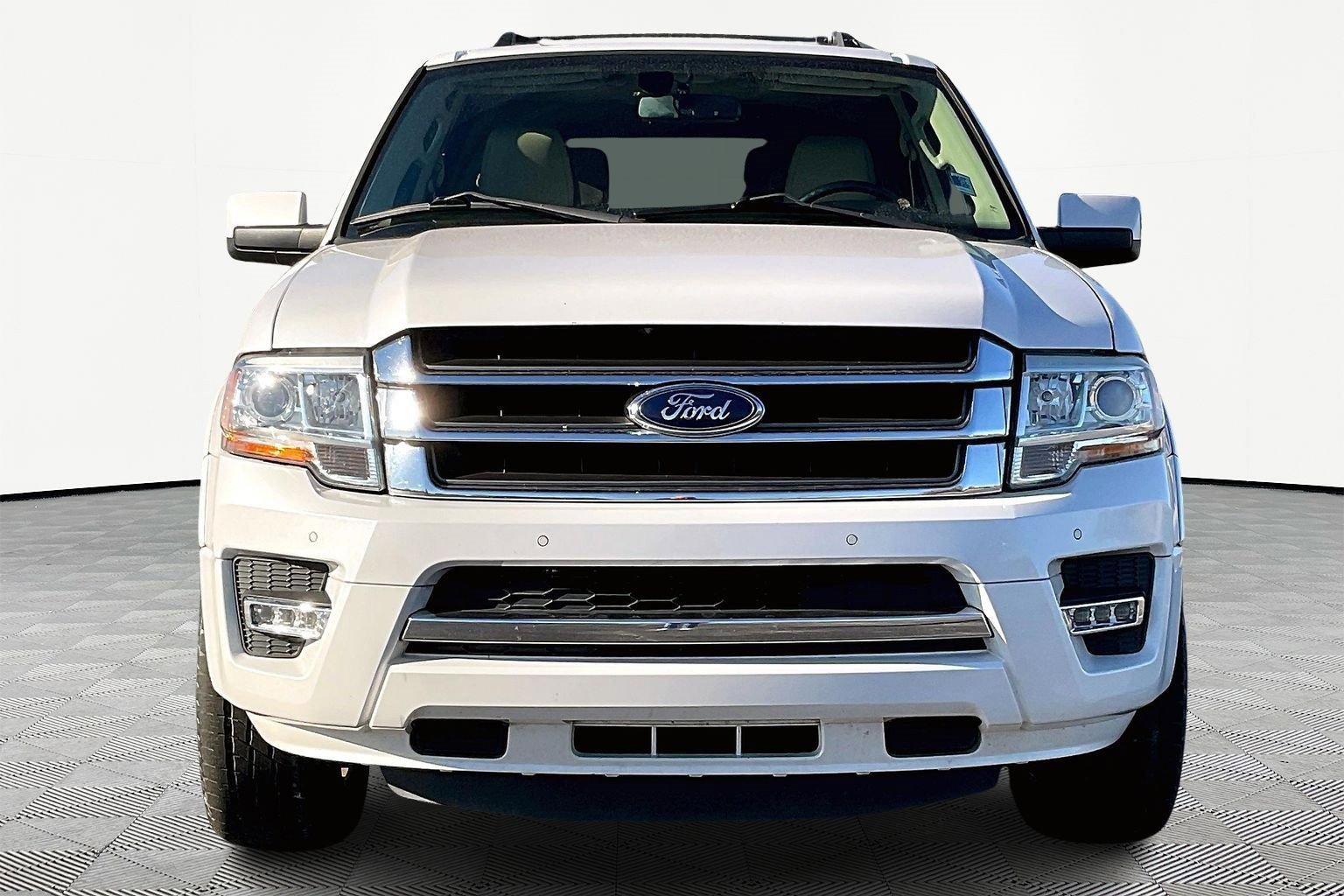 Used 2017 Ford Expedition Limited w/ Equipment Group 301A image 3