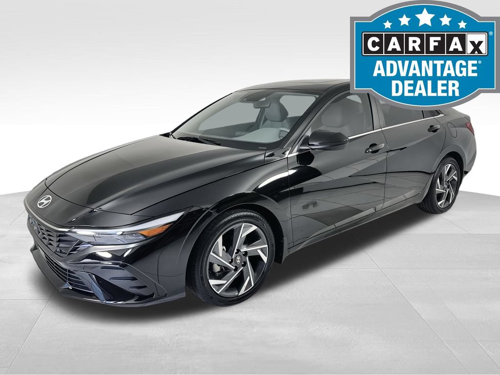 Certified 2025 Hyundai Elantra SEL FWD image 1