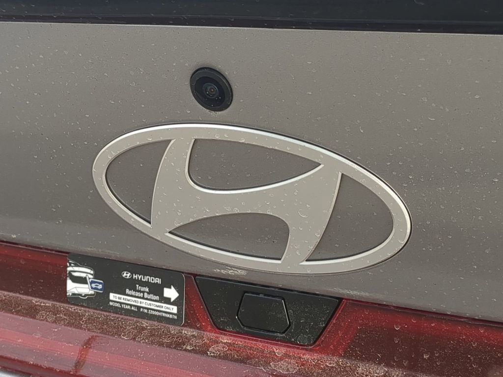 New 2026 Hyundai Elantra SEL Sport image 13