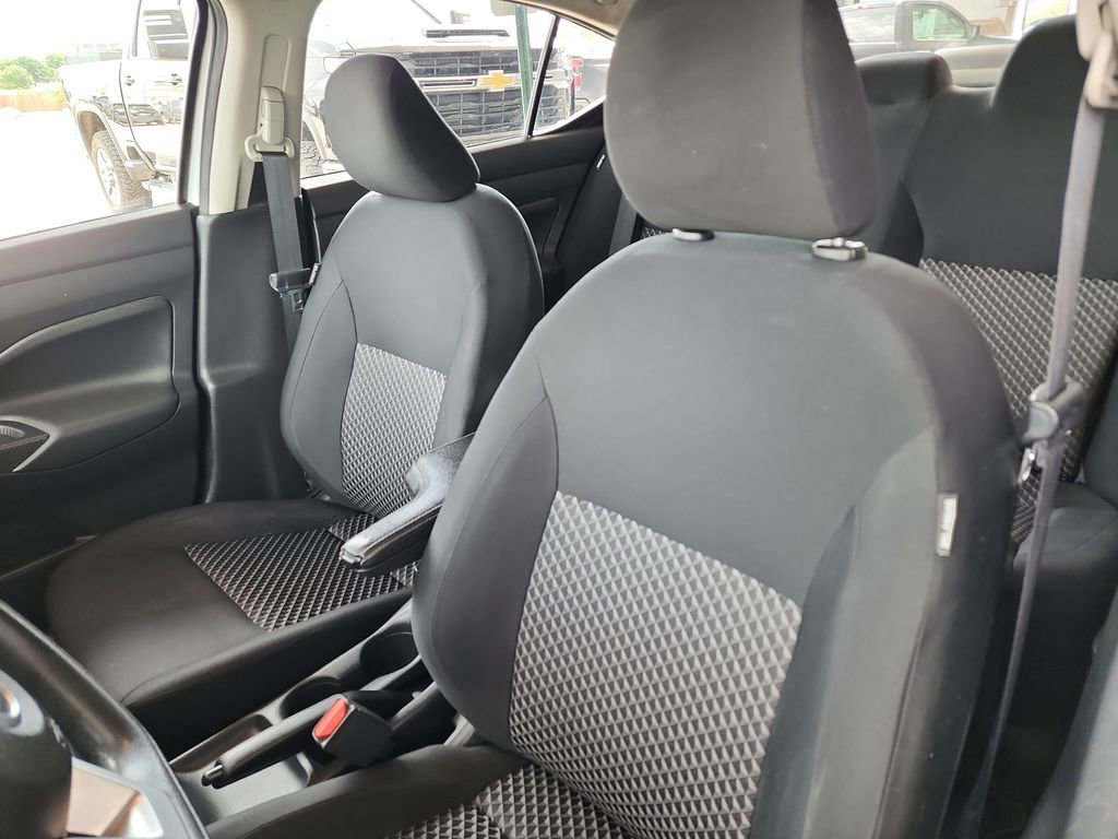 Used 2022 Nissan Versa S FWD image 16