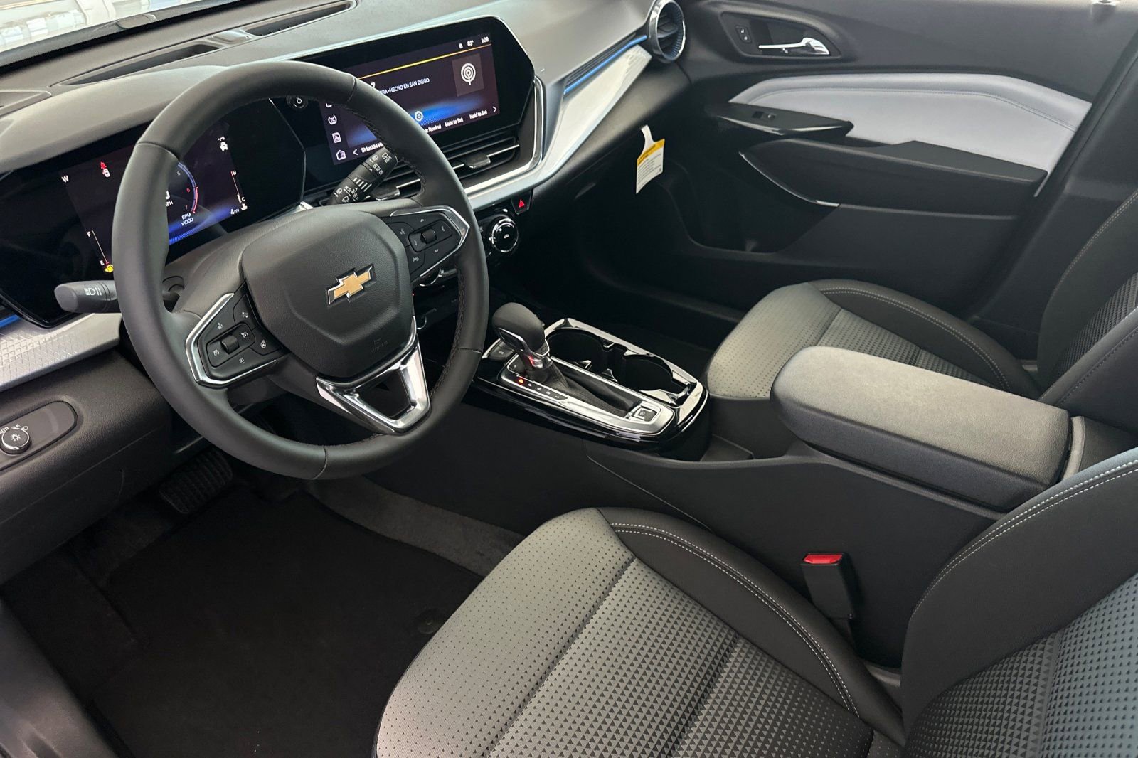 New 2026 Chevrolet Trax LT w/ Driver Confidence Package FWD image 10