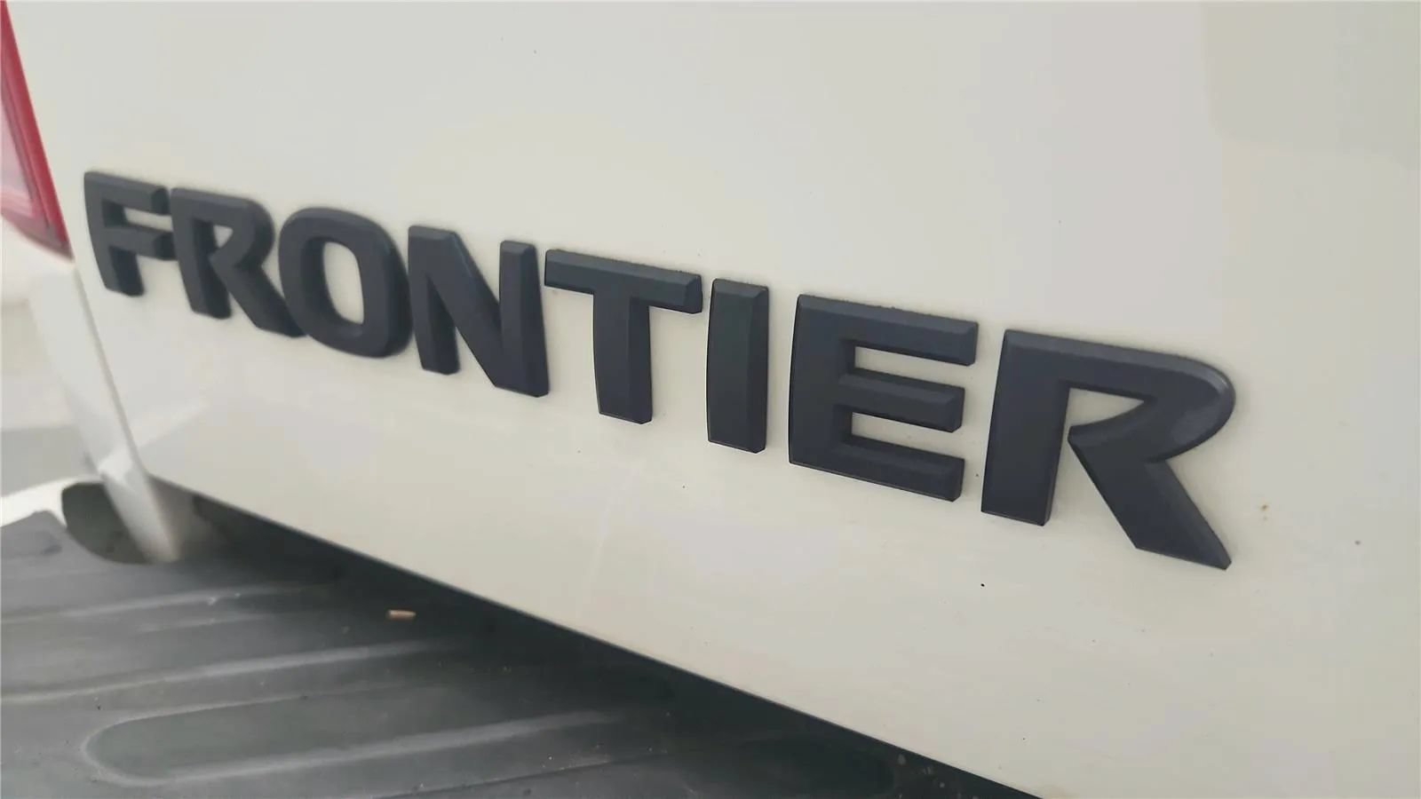 Used 2021 Nissan Frontier SV w/ Midnight Edition Floor Mats AWD/4WD image 17