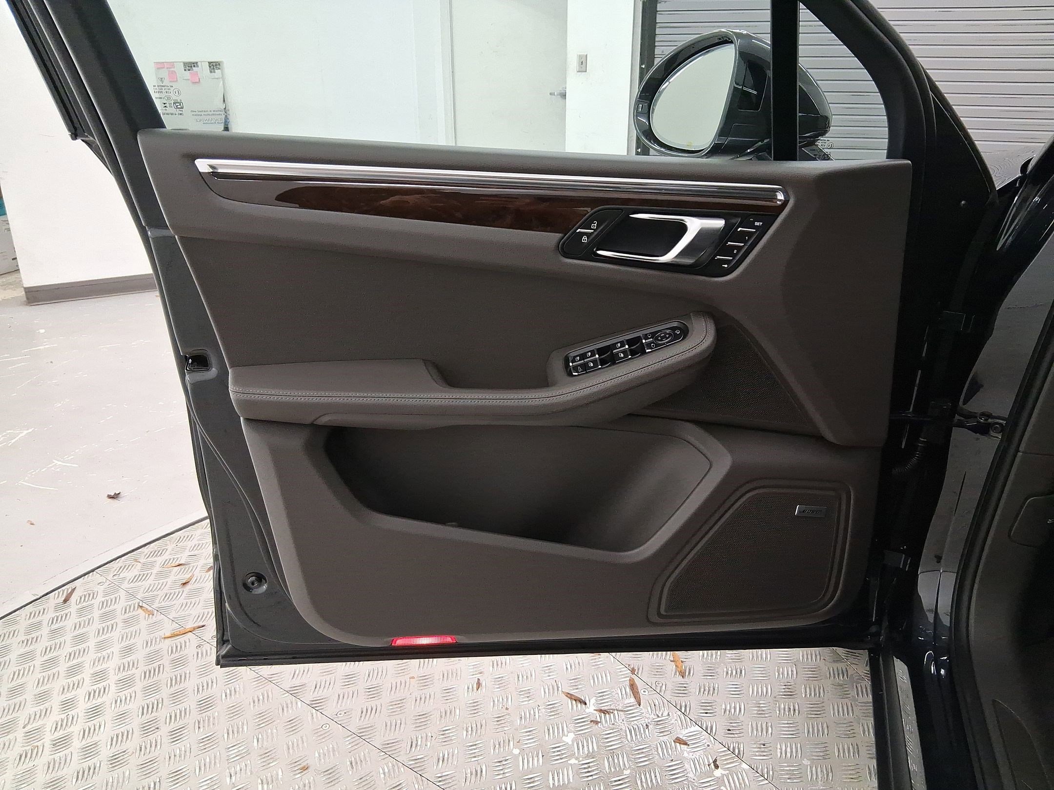 Used 2026 Porsche Macan image 23