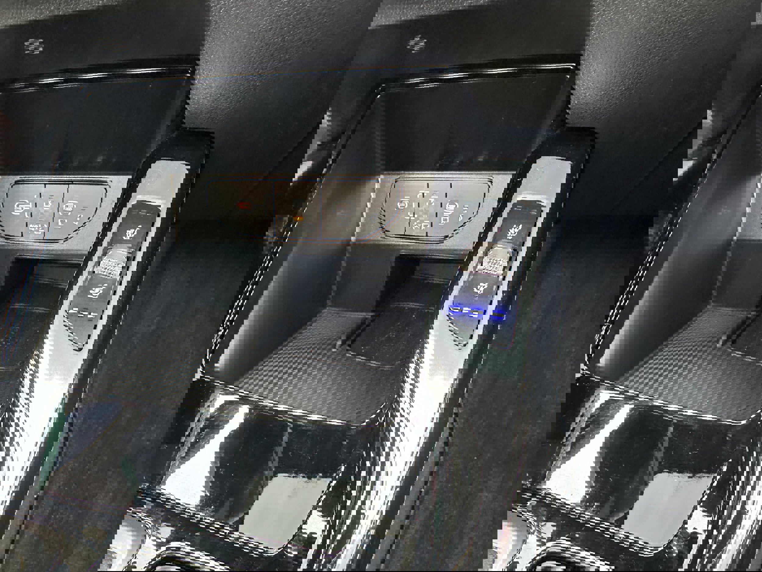 Used 2025 Kia Sorento SX Prestige w/ Sage Leather Package image 50