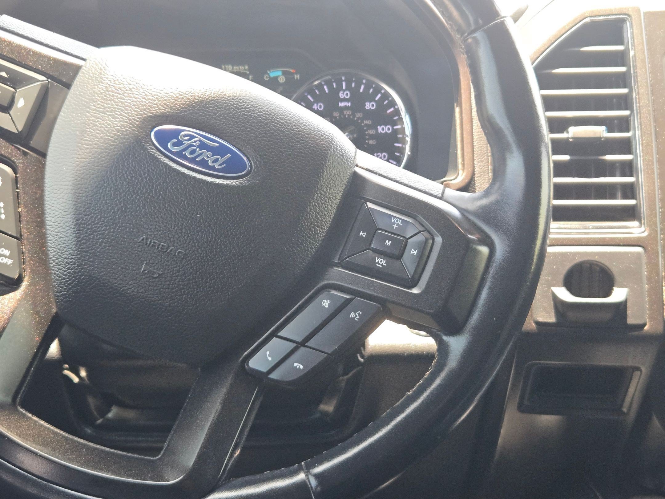 Used 2018 Ford Expedition Limited w/ Driver Assistance Package RWD image 19