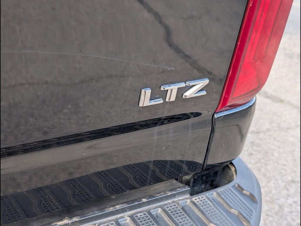 Used 2023 Chevrolet Silverado 2500 LTZ AWD/4WD image 21