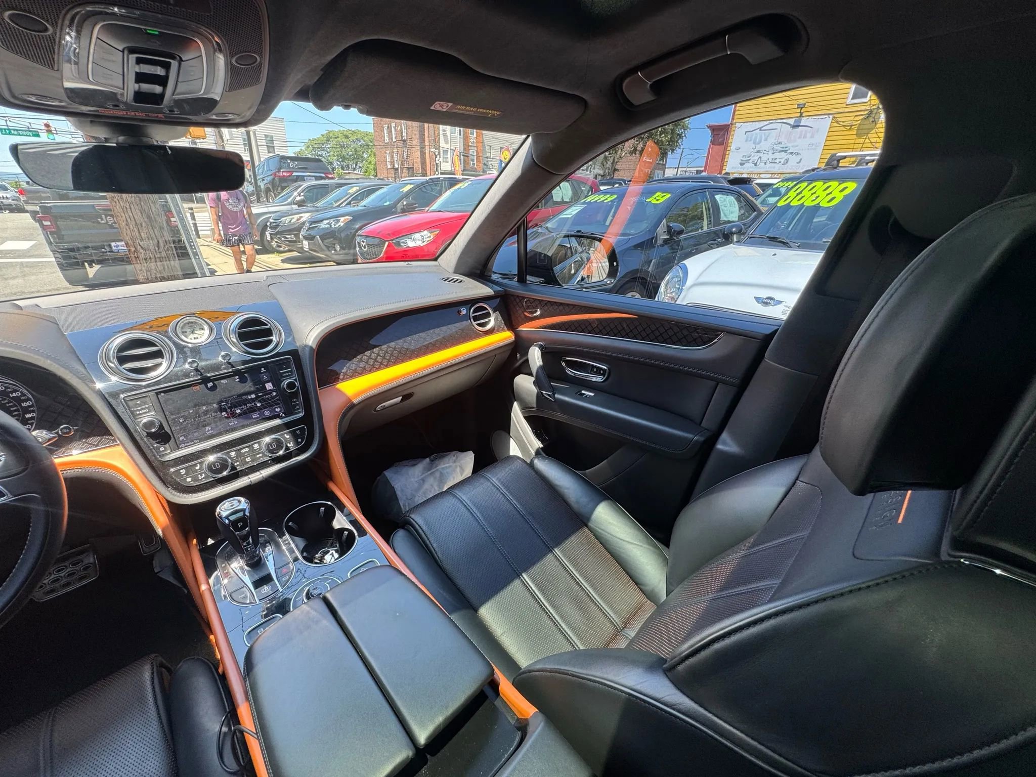 Used 2020 Bentley Bentayga Design Series image 35