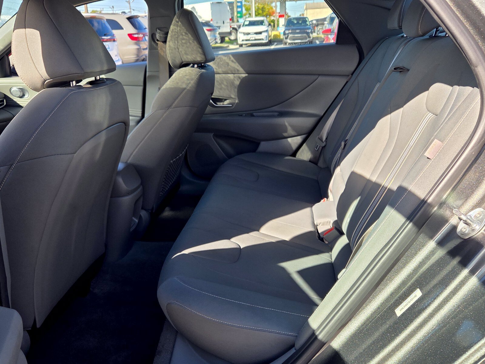 Used 2025 Hyundai Elantra SEL FWD image 6