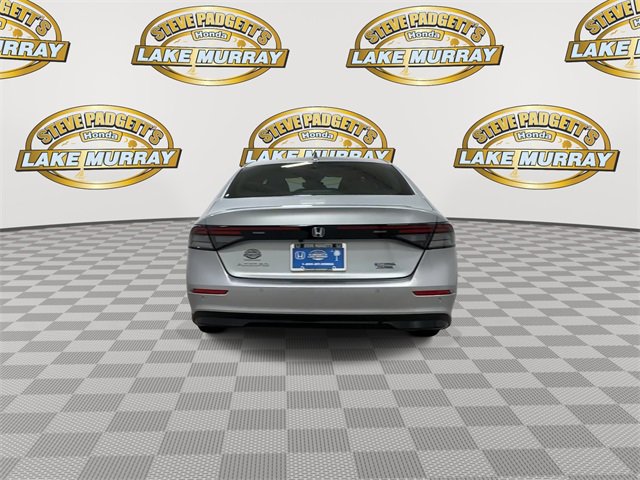 Used 2024 Honda Accord Touring image 2