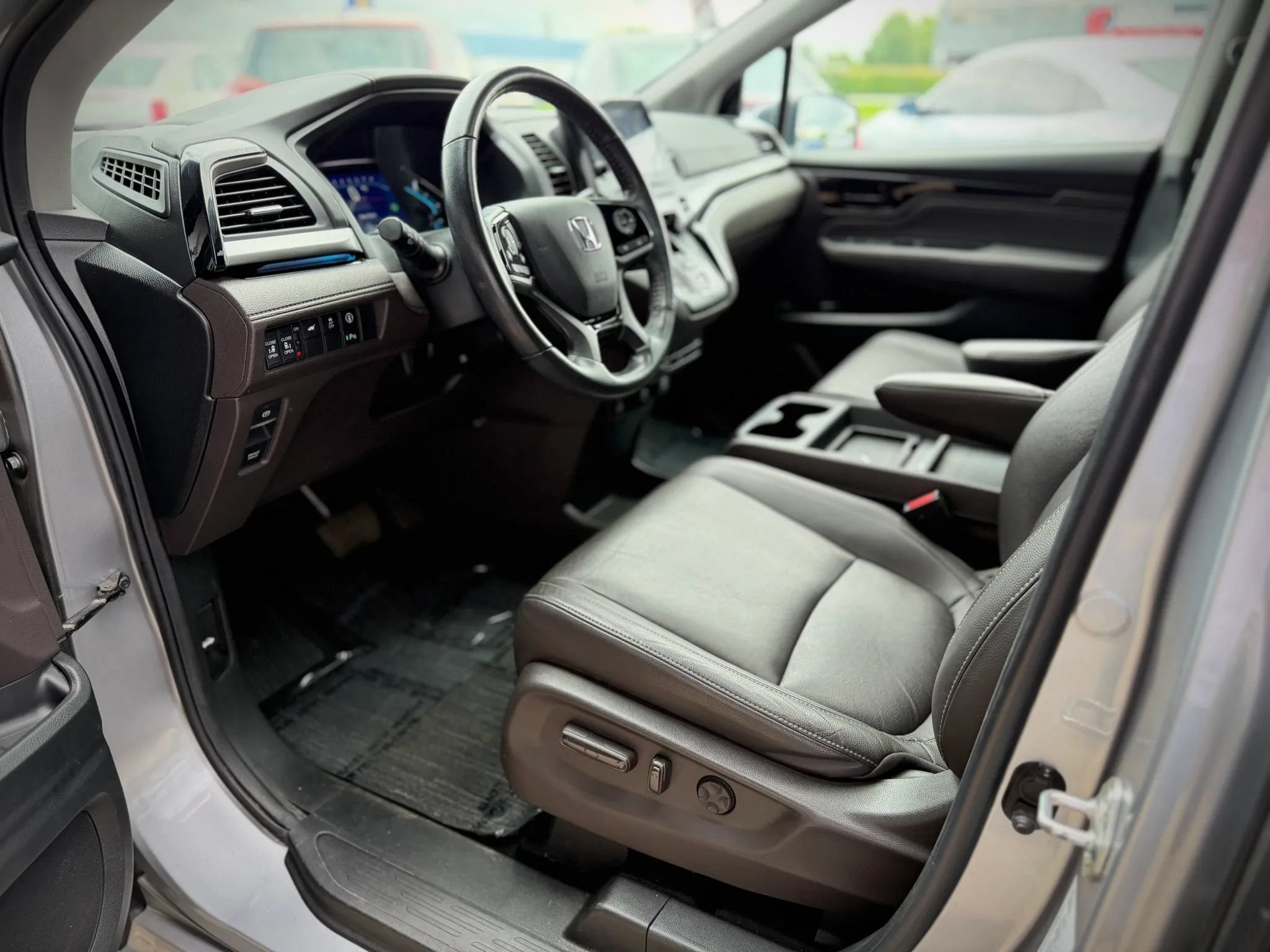 Used 2021 Honda Odyssey Touring image 9