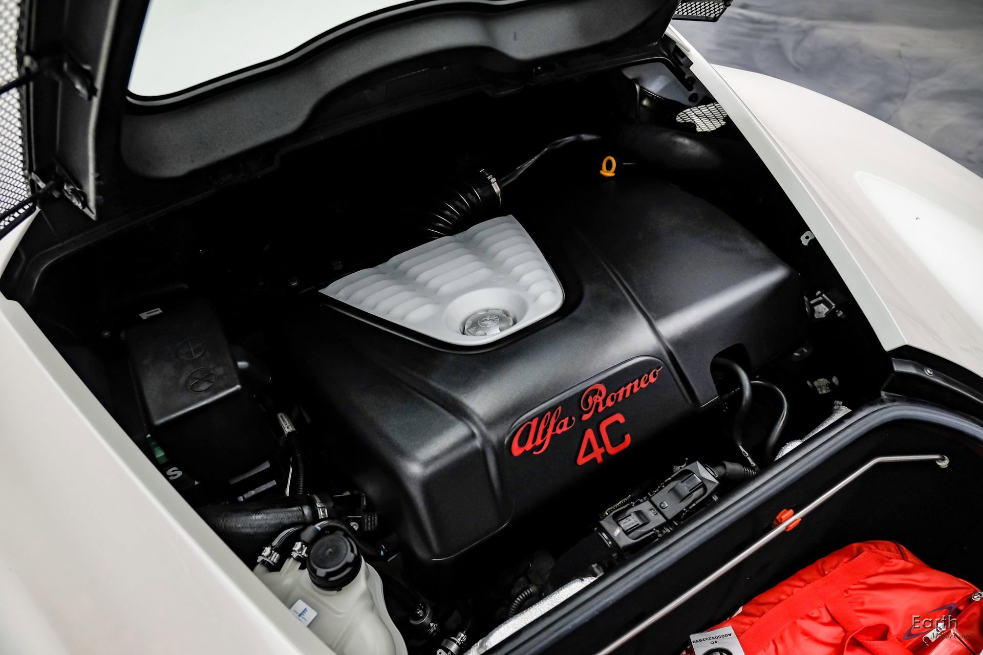 Used 2015 Alfa Romeo 4C Coupe w/ Leather Interior Group image 79