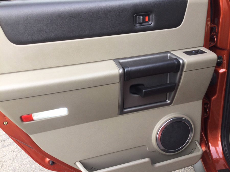 Used 2003 HUMMER H2 w/ Preferred Equipment Group image 12