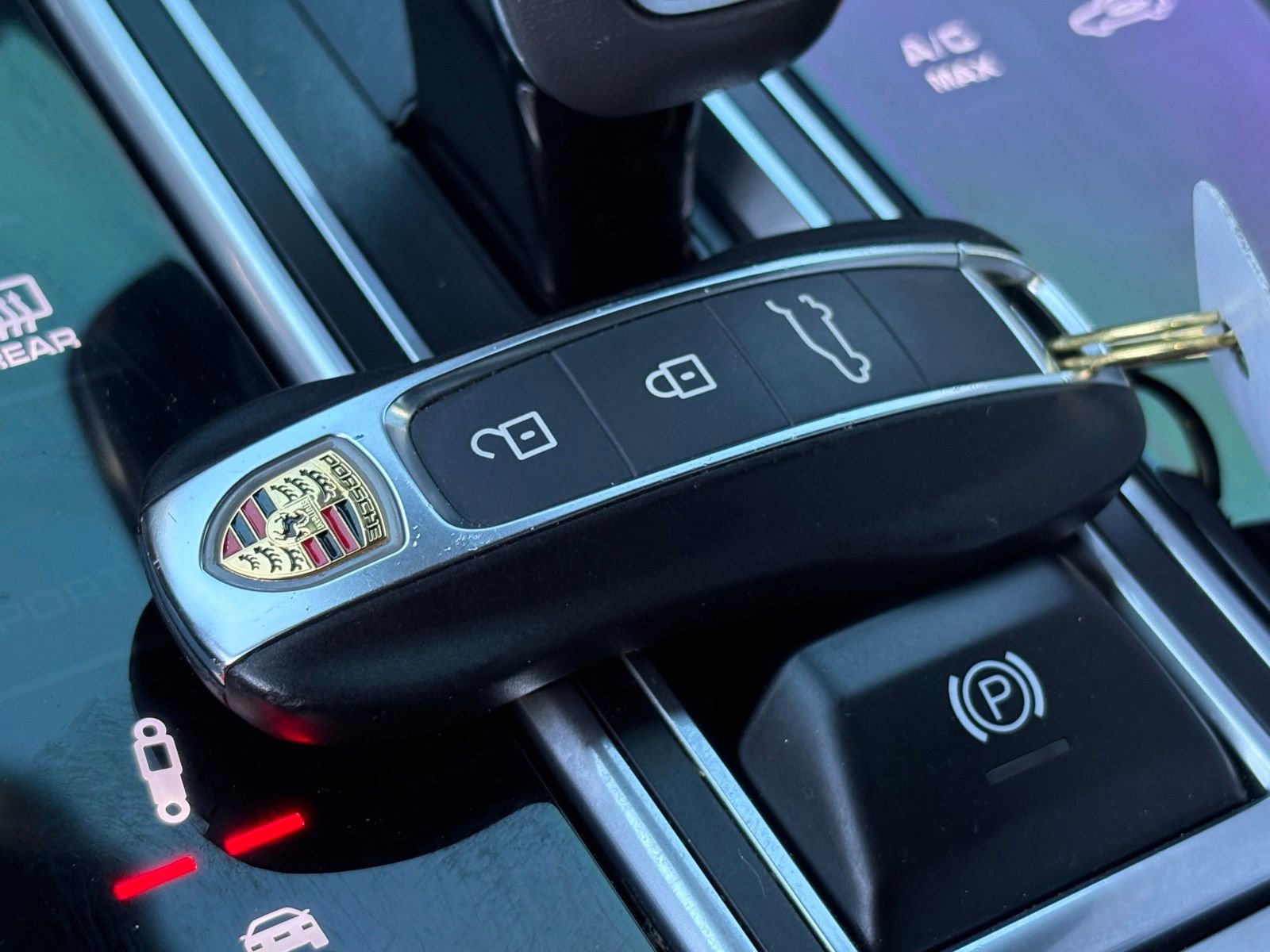 Used 2023 Porsche Cayenne Coupe AWD/4WD image 44