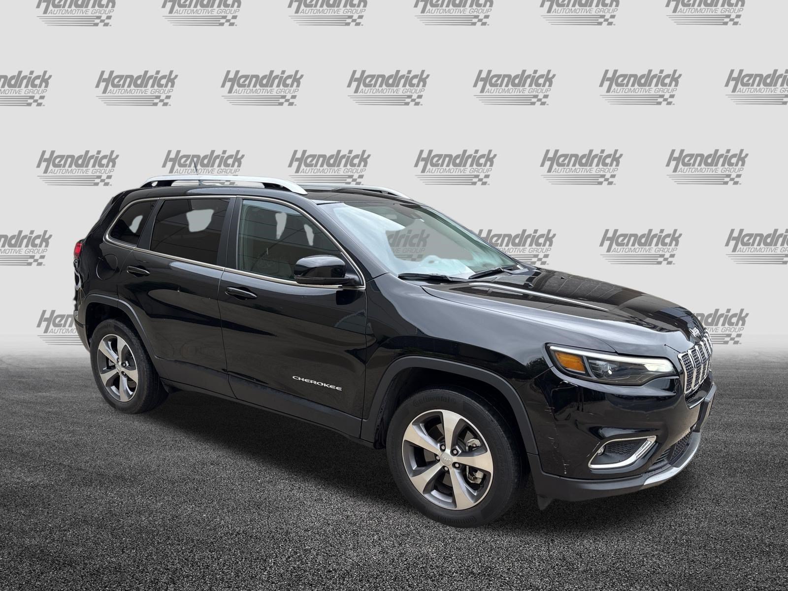 Used 2021 Jeep Cherokee Limited w/ Trailer Tow Group AWD/4WD image 2