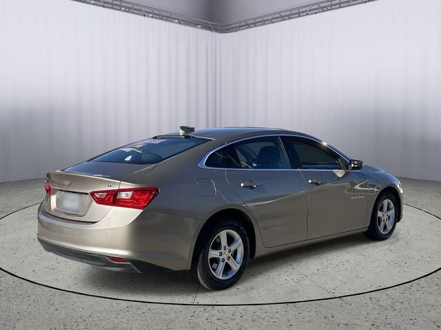 Used 2024 Chevrolet Malibu LT FWD image 9