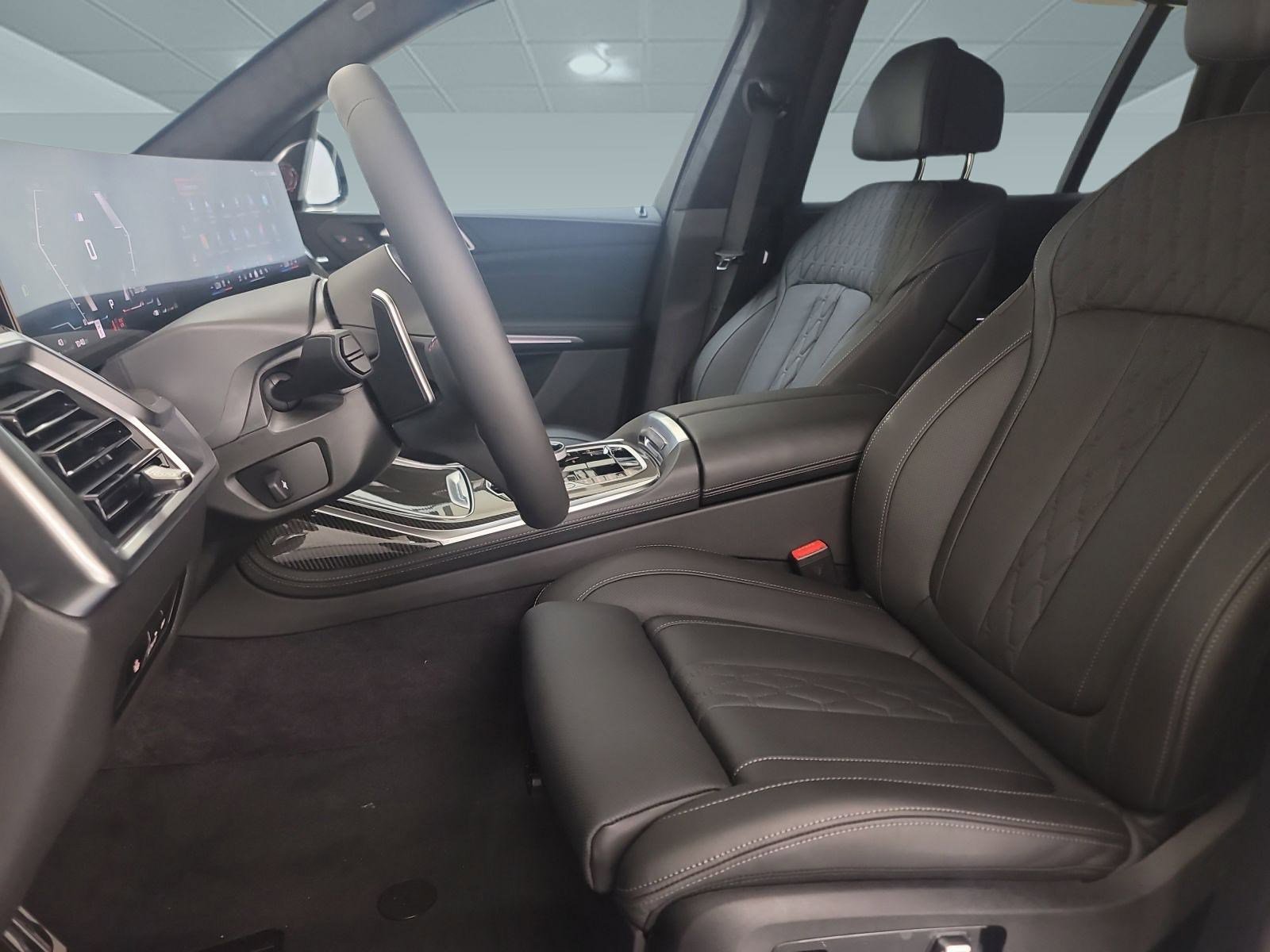 New 2026 BMW X7 M60i image 7