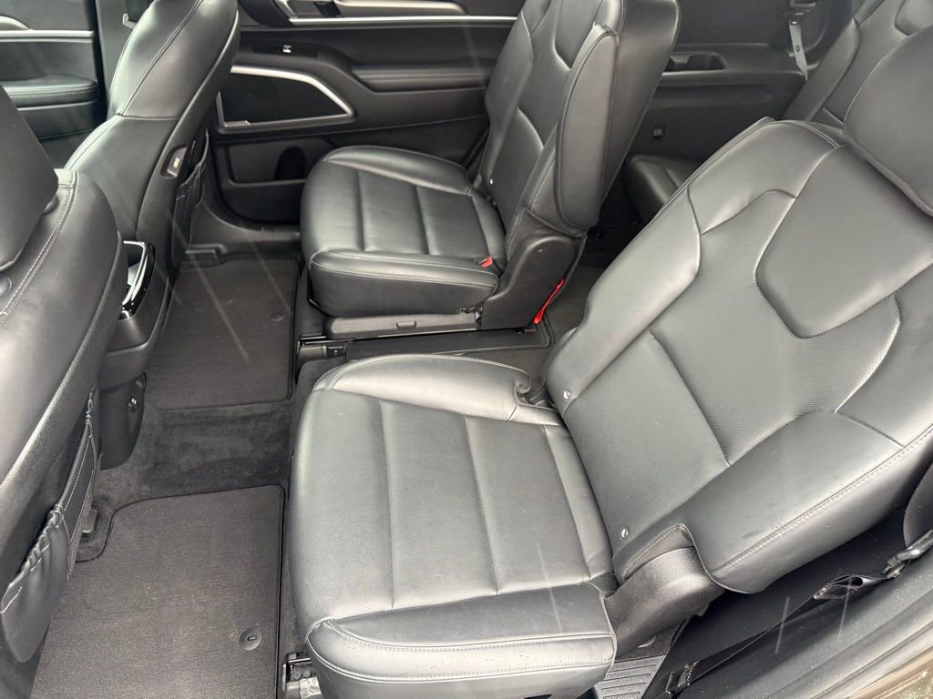 Used 2021 Kia Telluride S image 37