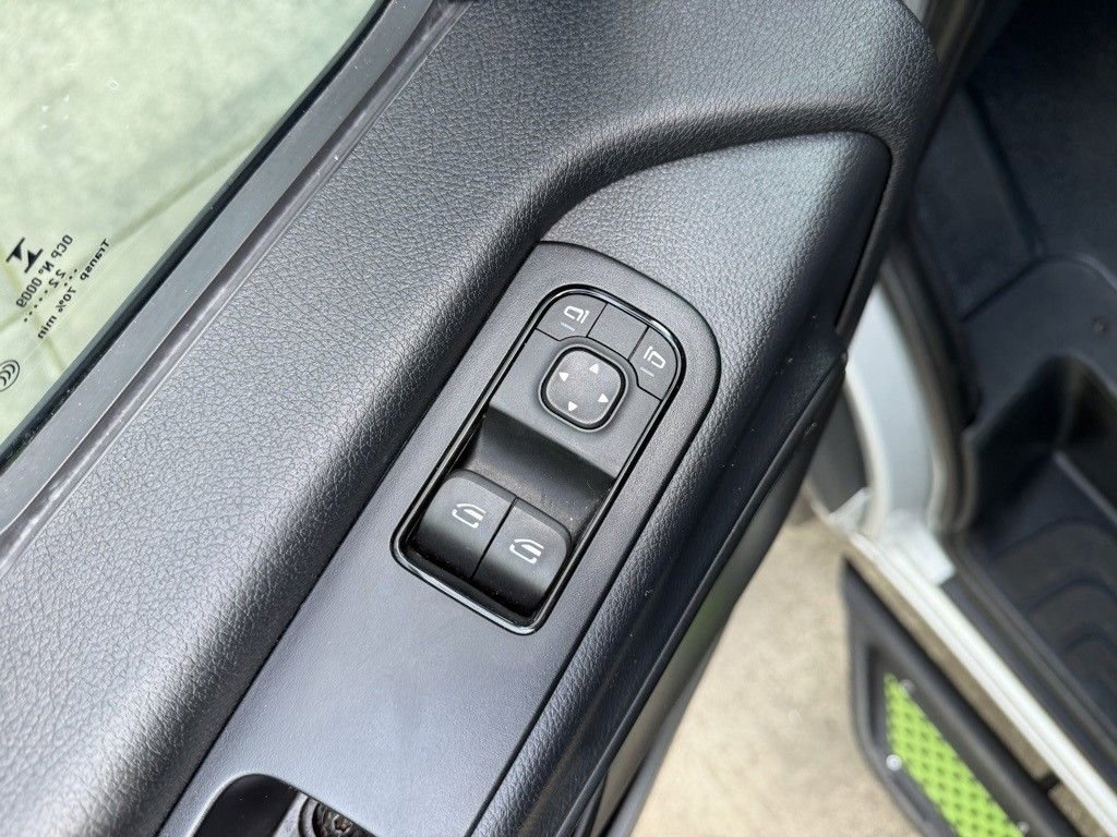 Used 2023 Mercedes-Benz Sprinter 3500 image 13