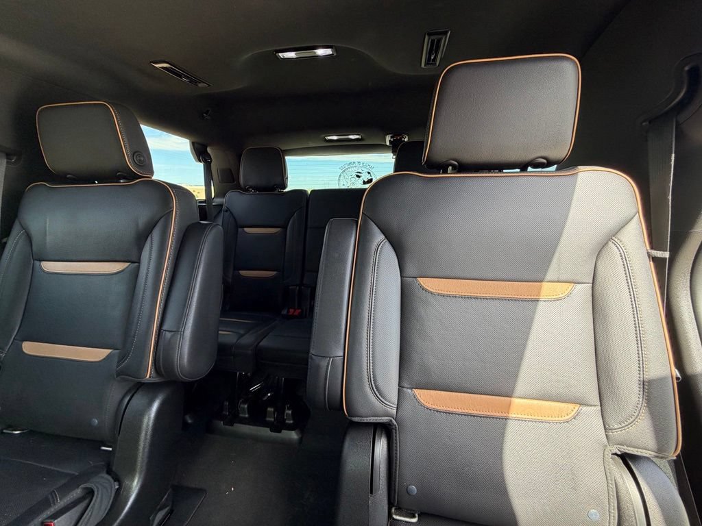 Used 2021 GMC Yukon AT4 w/ AT4 Premium Plus Package AWD/4WD image 15