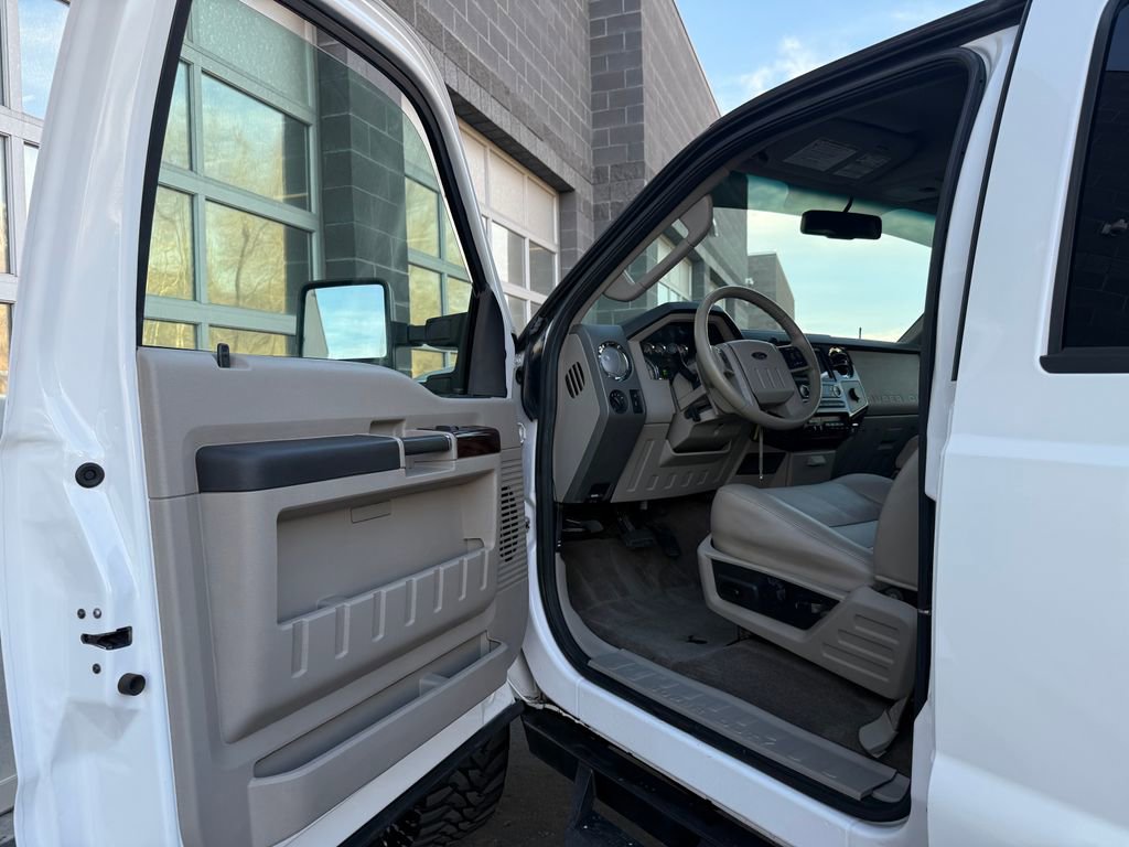 Used 2010 Ford F250 Lariat image 33