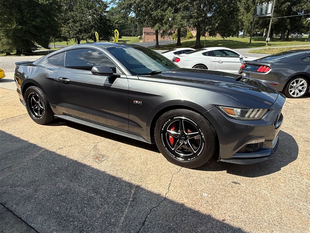 Used 2015 Ford Mustang GT RWD image 6