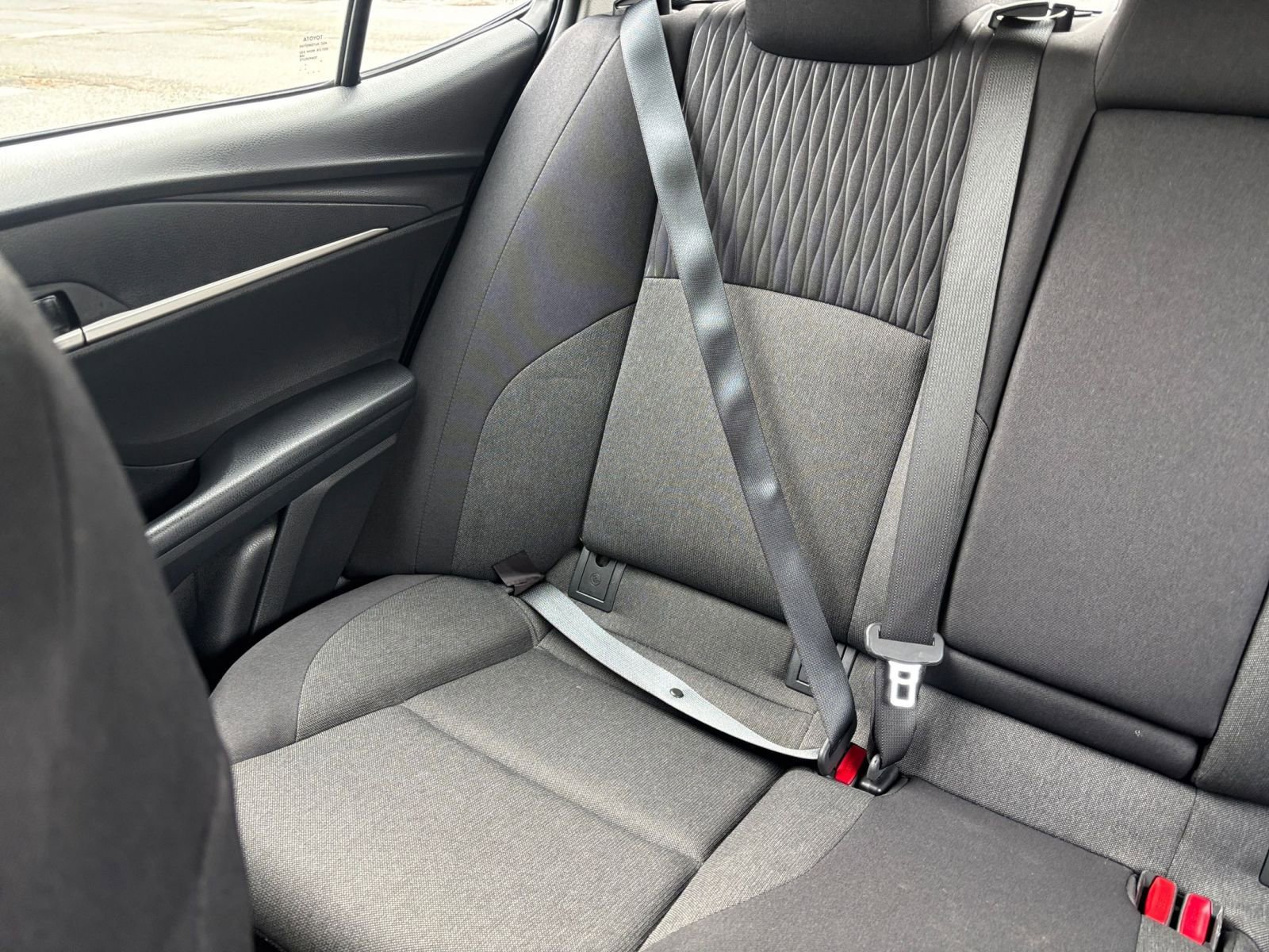 Used 2025 Toyota Camry LE image 33