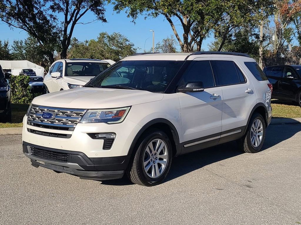 Used 2018 Ford Explorer XLT w/ Equipment Group 202A image 8