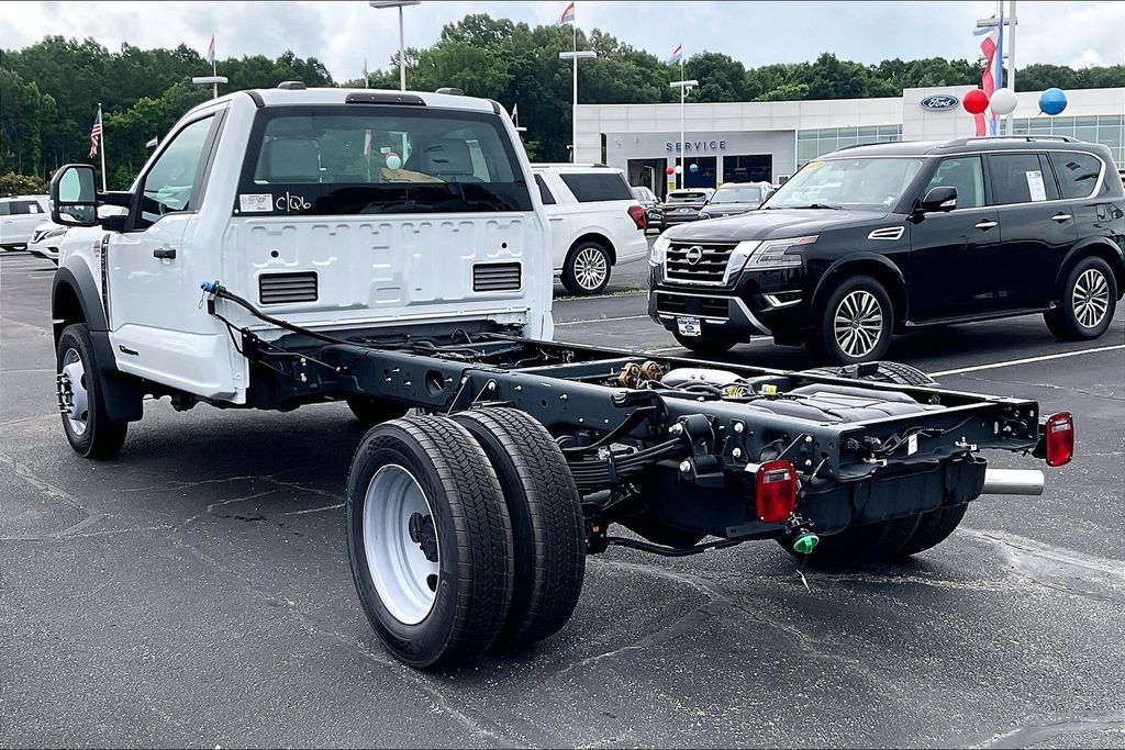 New 2025 Ford F550 2WD Regular Cab Super Duty image 3