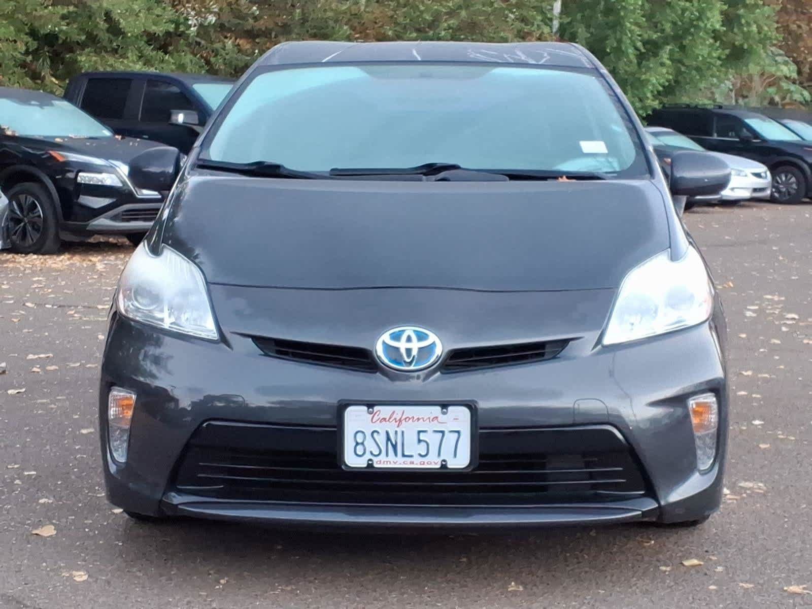 Used 2015 Toyota Prius Three FWD image 2