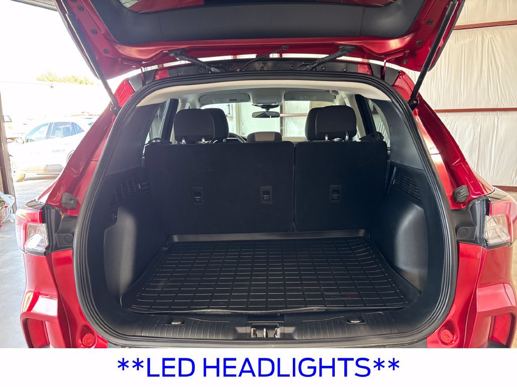 Certified 2021 Ford Escape SE w/ SE Sport Appearance Package FWD image 16