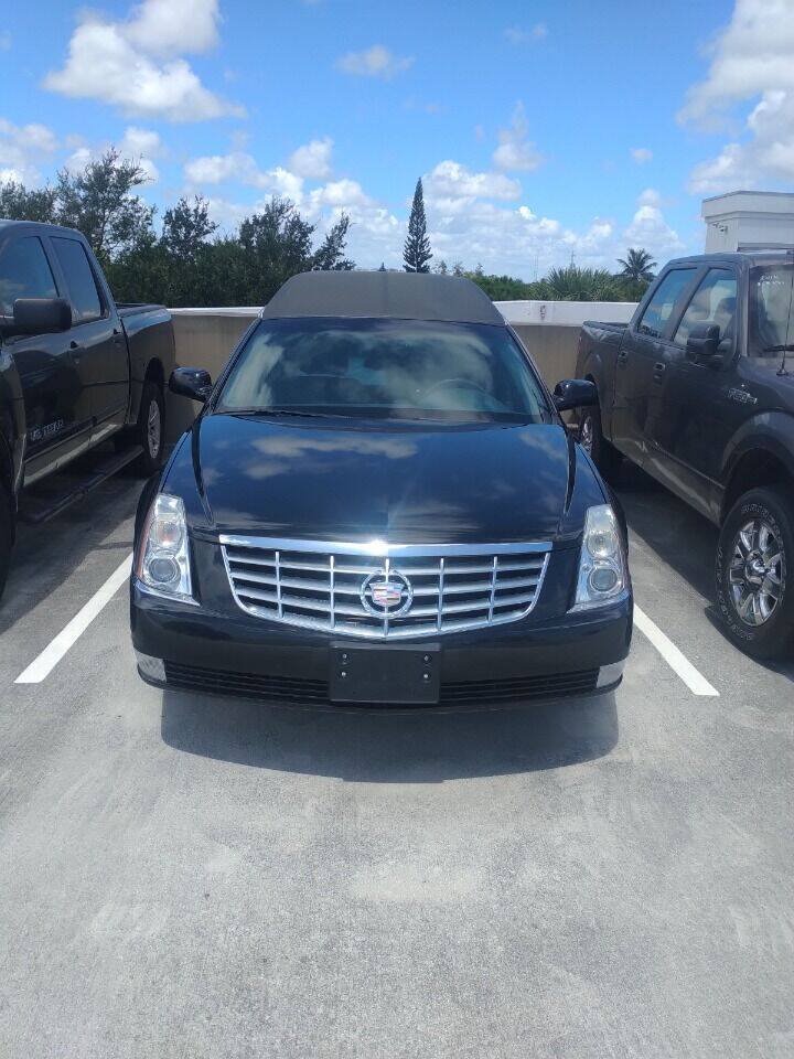 Used 2009 Cadillac DTS Hearse FWD image 3