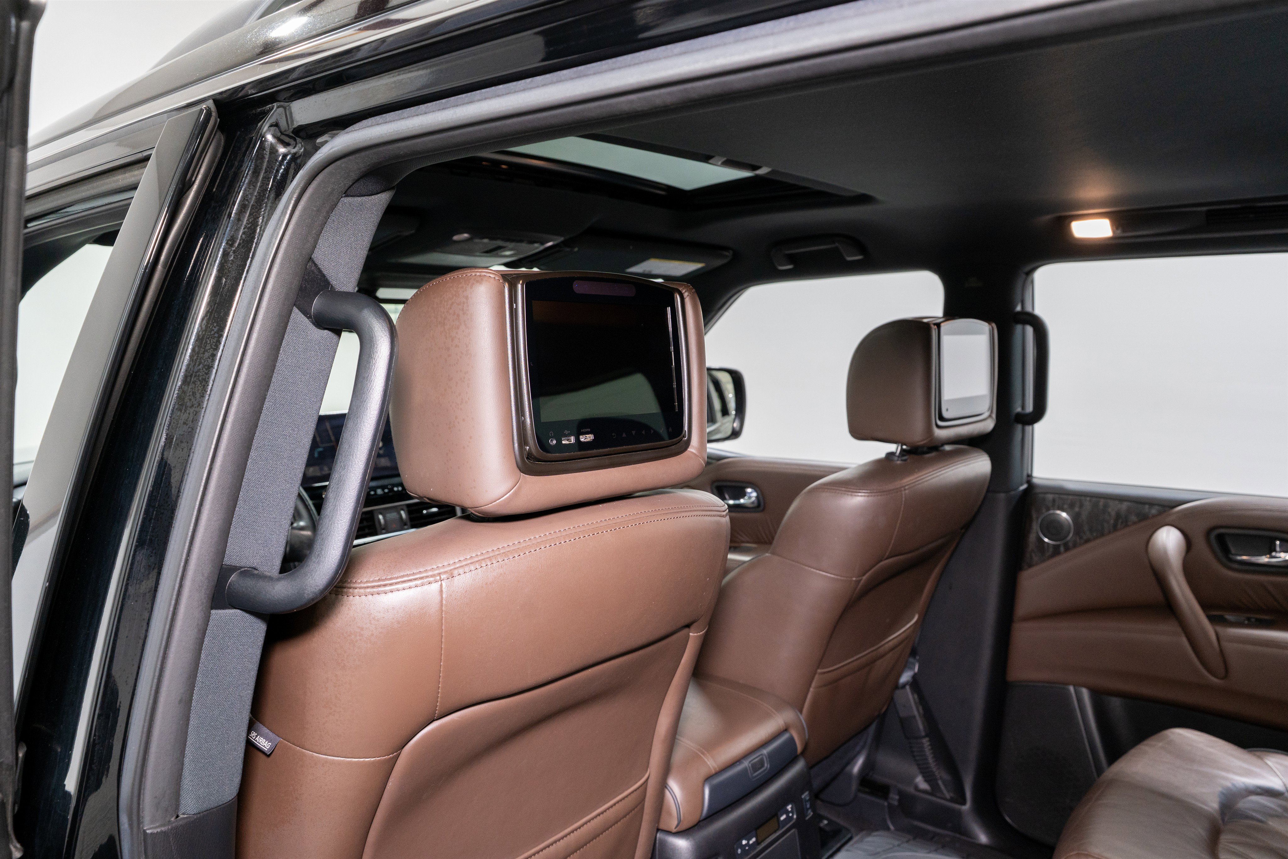 Used 2021 Nissan Armada Platinum image 37