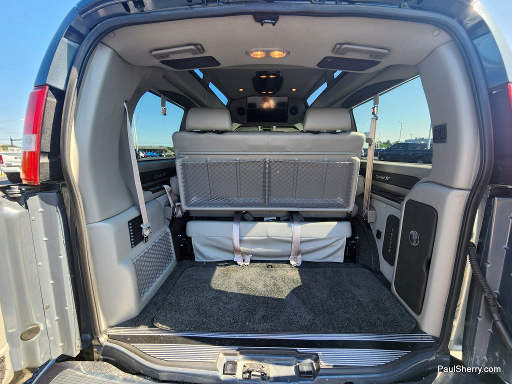 Used 2019 Chevrolet Express 2500 RWD image 19