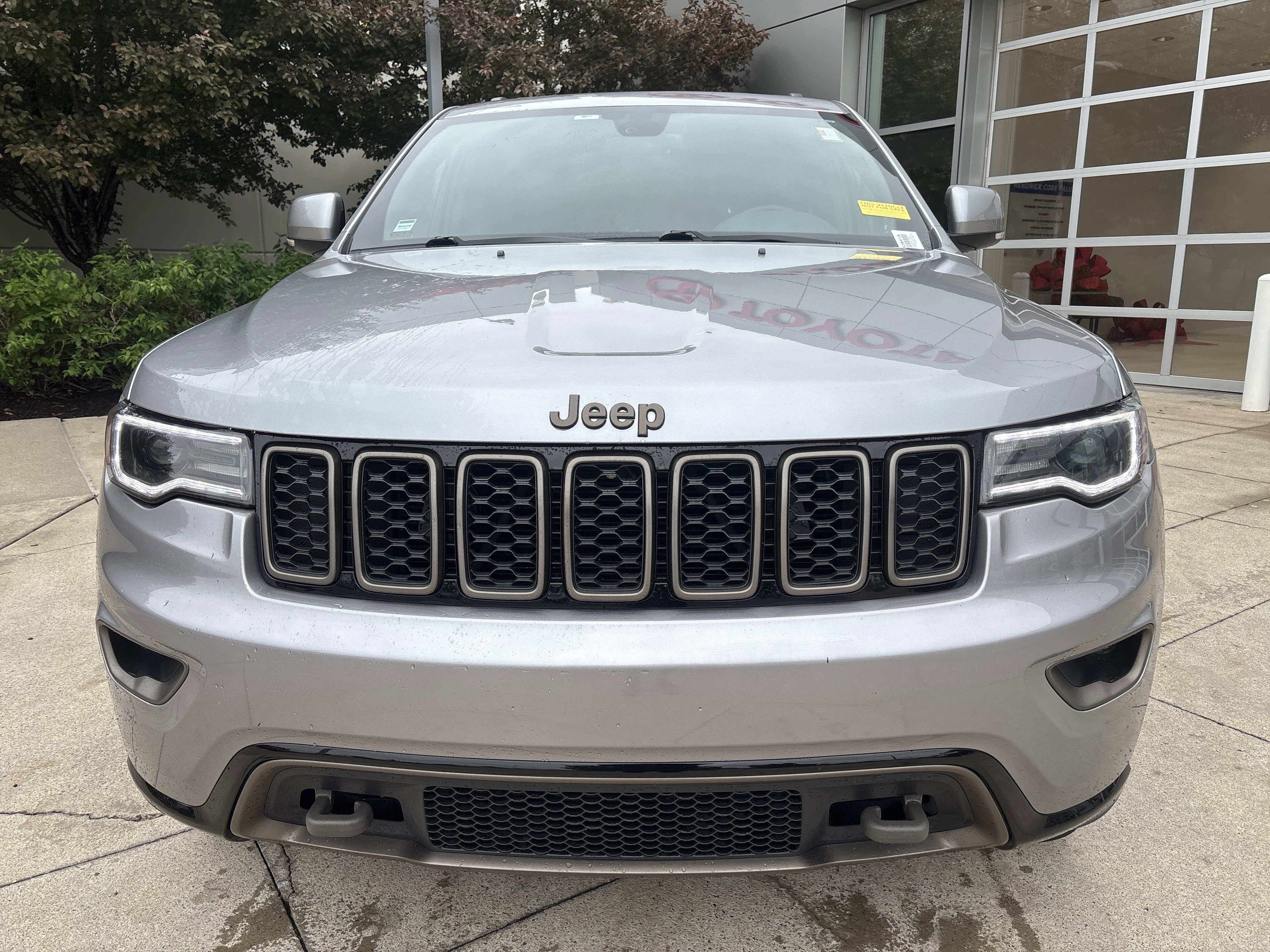 Used 2016 Jeep Grand Cherokee Limited 75th Anniversary AWD/4WD image 5