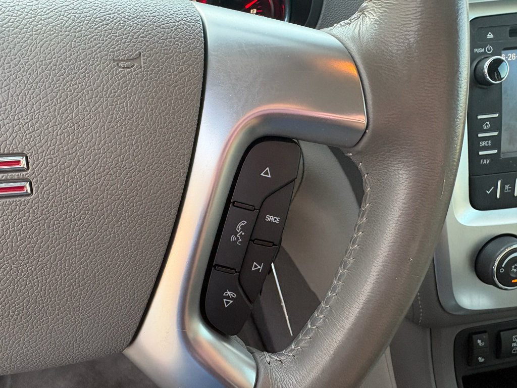 Used 2015 GMC Acadia SLE FWD image 13