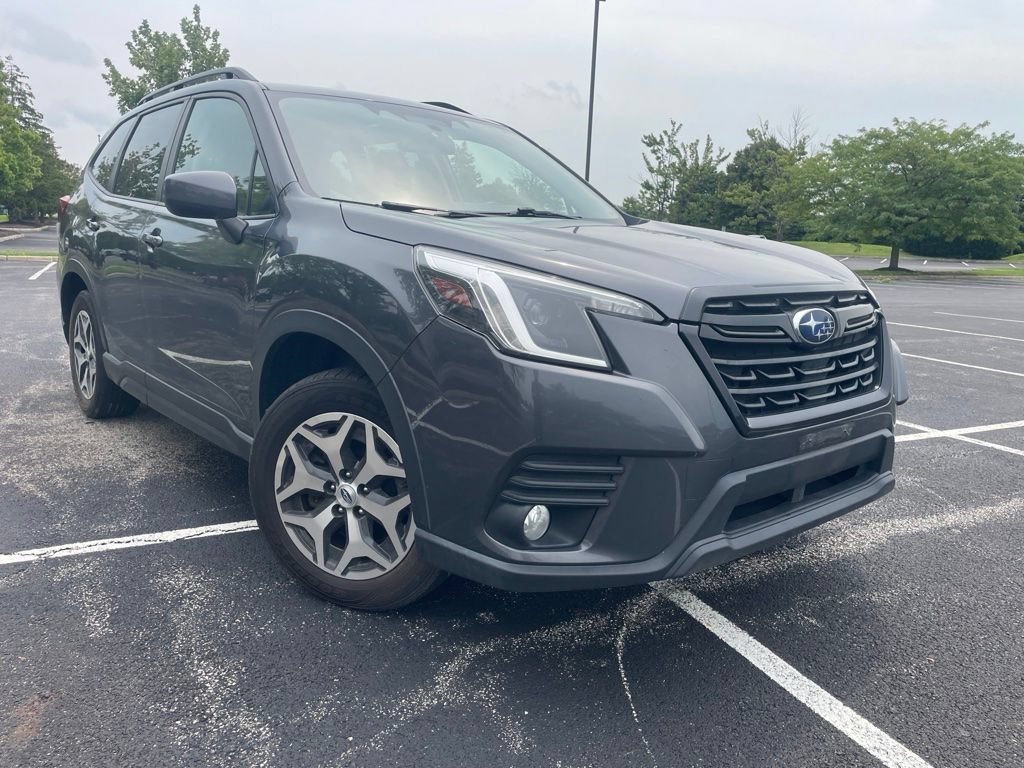 Used 2022 Subaru Forester Premium AWD/4WD image 3