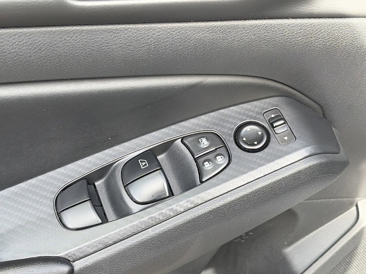 Used 2024 Nissan Altima 2.5 SV w/ SV Premium Package image 25