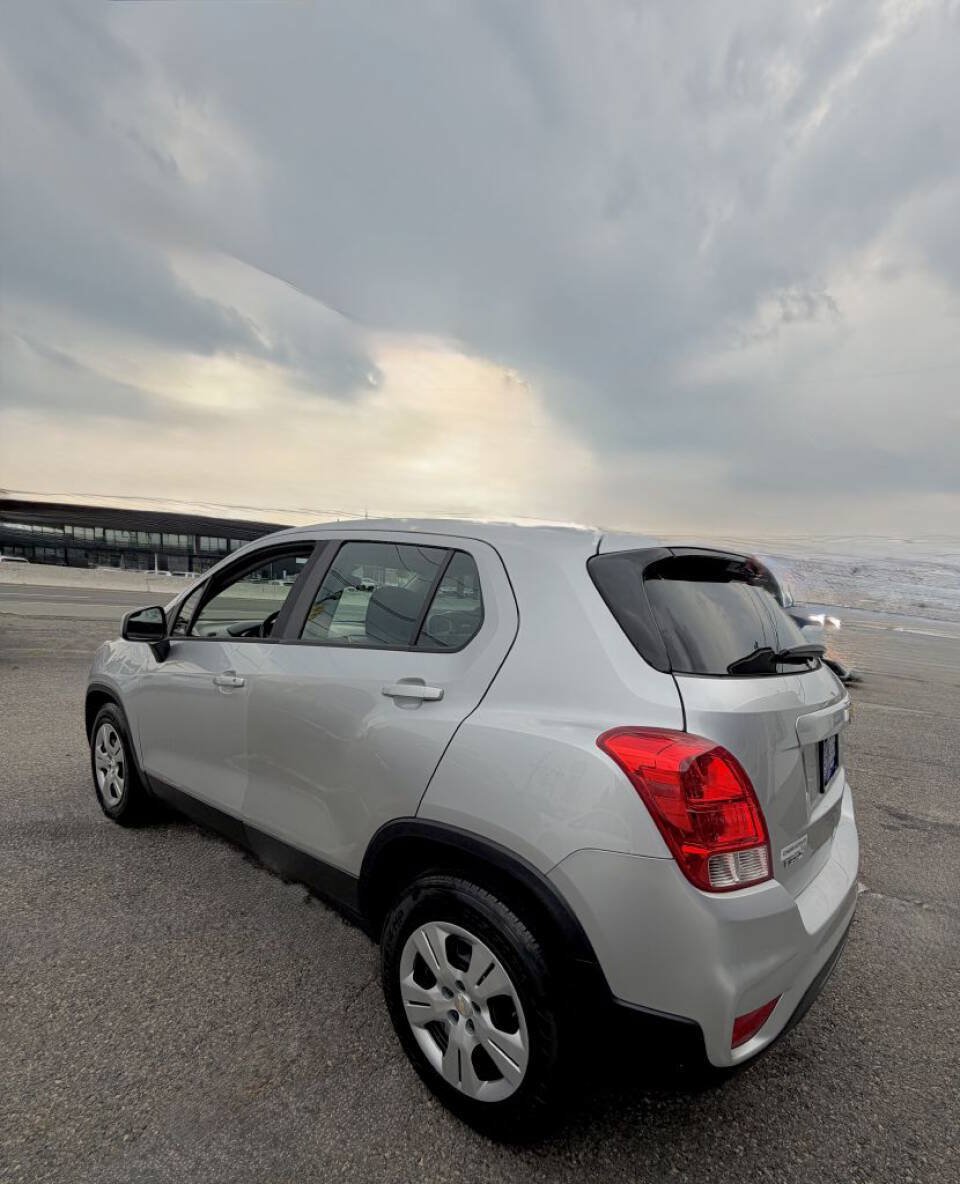 Used 2018 Chevrolet Trax LS FWD image 8