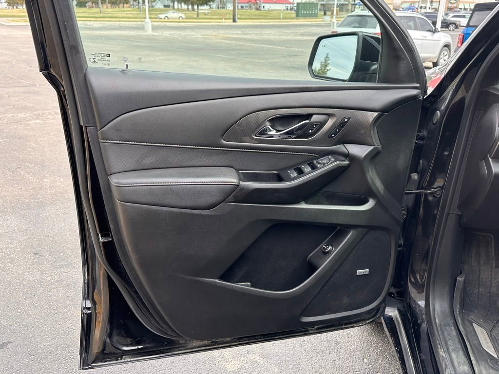 Used 2022 Chevrolet Traverse Premier w/ LPO, Floor Liner Package image 12