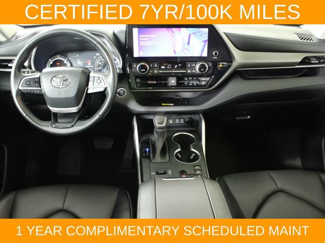Used 2023 Toyota Highlander XLE AWD/4WD image 13