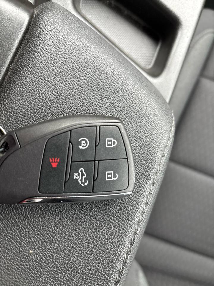 Used 2023 Chevrolet Silverado 1500 LT image 21